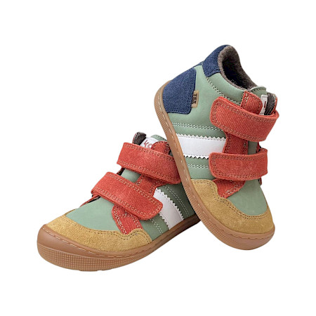 KOEL 07T063.305-360 Kinder-Boot in Olive mit hellblauen und taupefarbenen Details, Nubukleder, wasserdichter Ausstattung, zwei Klettverschlüssen und herausnehmbarer Einlegesohle – Kinderschuh für... KOEL 07T063.305-360 Kinder-Boot in Olive mit hellblauen und taupefarbenen Details, Nubukleder, wasserdichter Ausstattung, zwei Klettverschlüssen und herausnehmbarer Einlegesohle – Kinderschuh für...