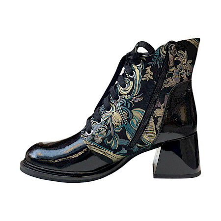 AGA 9276/272/3971 Damen-Stiefelette in Schwarz-Türkis aus Leder mit Lackfinish, ornamentalem Einsatz in Türkis und Gold, breiter Schnürung, leichtem Plateau und bequemem ca. 3,5–4 cm Absatz –... AGA 9276/272/3971 Damen-Stiefelette in Schwarz-Türkis aus Leder mit Lackfinish, ornamentalem Einsatz in Türkis und Gold, breiter Schnürung, leichtem Plateau und bequemem ca. 3,5–4 cm Absatz –...