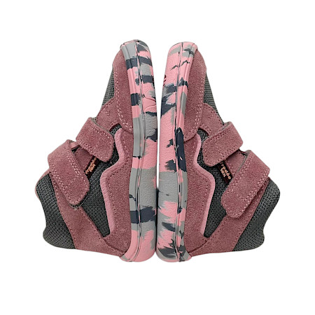 Froddo G3110262-4 Barefoot TEX Fun Autumn Kinder-Übergangsschuh in Dunkelpink und Grau mit zwei Klettverschlüssen, breiter Zehenbox, flexibler gemusterter Barfußsohle, TEX-Membran und... Froddo G3110262-4 Barefoot TEX Fun Autumn Kinder-Übergangsschuh in Dunkelpink und Grau mit zwei Klettverschlüssen, breiter Zehenbox, flexibler gemusterter Barfußsohle, TEX-Membran und...