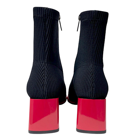 Artiker 59C0301 Damen-Stiefelette in Schwarz mit elastischem geripptem Textilschaft, rotem 6-cm-Blockabsatz, rotem Sohlenrand und rückseitigem Reißverschluss – außergewöhnliche schwarz-rote... Artiker 59C0301 Damen-Stiefelette in Schwarz mit elastischem geripptem Textilschaft, rotem 6-cm-Blockabsatz, rotem Sohlenrand und rückseitigem Reißverschluss – außergewöhnliche schwarz-rote...
