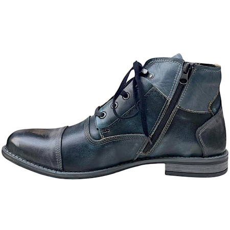 Krisbut 6922 Herren-Boot in Schwarz/Blau mit markanter Lederoptik, schwarzer Schnürung, seitlichem Reißverschluss, herausnehmbarer und austauschbarer Einlegesohle sowie flacher Laufsohle –... Krisbut 6922 Herren-Boot in Schwarz/Blau mit markanter Lederoptik, schwarzer Schnürung, seitlichem Reißverschluss, herausnehmbarer und austauschbarer Einlegesohle sowie flacher Laufsohle –...