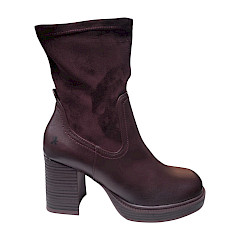 2GO 8237501 Damen-Stiefelette in Bordeaux mit hohem Blockabsatz, Plateau, weichem samtigem Schaft und elegantem Ton-in-Ton-Design – modische Damen-Stiefelette bei kassedy.de.