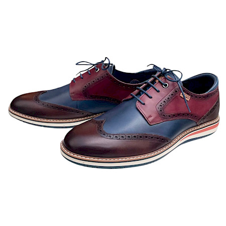 Pikolinos M1T-4191C1 Herren-Schnürschuh in Olmo mit dunkelblauen, bordeauxroten und braunen Lederpartien sowie klassischen Brogue-Verzierungen. Bequemer, leichter Herren-Lederschuh mit... Pikolinos M1T-4191C1 Herren-Schnürschuh in Olmo mit dunkelblauen, bordeauxroten und braunen Lederpartien sowie klassischen Brogue-Verzierungen. Bequemer, leichter Herren-Lederschuh mit...