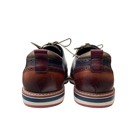 Pikolinos Ávila M1T-4191C1 Herren-Schnürschuh in Brandy mit hochwertigem Rindsleder, Brogue-Details, breiterer Passform und herausnehmbarer gepolsterter Einlegesohle – erhältlich bei kassedy.de. Pikolinos Ávila M1T-4191C1 Herren-Schnürschuh in Brandy mit hochwertigem Rindsleder, Brogue-Details, breiterer Passform und herausnehmbarer gepolsterter Einlegesohle – erhältlich bei kassedy.de.