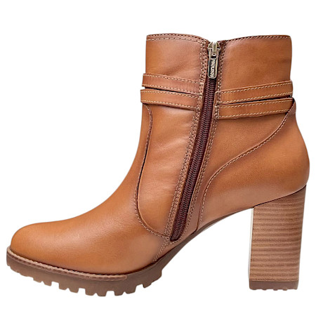 Pikolinos W7M-8806 CONNELLY Damen-Stiefelette in Brandy aus echtem Rindsleder mit Blockabsatz, 2 cm Plateau, seitlichem Reißverschluss und dekorativen Lederriemen – elegante braune Pikolinos... Pikolinos W7M-8806 CONNELLY Damen-Stiefelette in Brandy aus echtem Rindsleder mit Blockabsatz, 2 cm Plateau, seitlichem Reißverschluss und dekorativen Lederriemen – elegante braune Pikolinos...