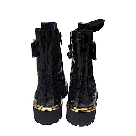 Remonte D8683-00 Damen-Boot in Schwarz mit veganem Kunstlack-Obermaterial in Kroko-Optik, goldfarbenen Details, breiter Schnürung, Reißverschluss, Komfortweite G und herausnehmbarer Einlegesohle... Remonte D8683-00 Damen-Boot in Schwarz mit veganem Kunstlack-Obermaterial in Kroko-Optik, goldfarbenen Details, breiter Schnürung, Reißverschluss, Komfortweite G und herausnehmbarer Einlegesohle...