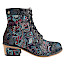 Maciejka 7688-01 Damen-Stiefelette mit bunten floralen Stickereien in Türkis, Rot und Blau, Schnürung, seitlichem Reißverschluss und kleinem Absatz. Maciejka 7688-01 Damen-Stiefelette mit bunten floralen Stickereien in Türkis, Rot und Blau, Schnürung, seitlichem Reißverschluss und kleinem Absatz.