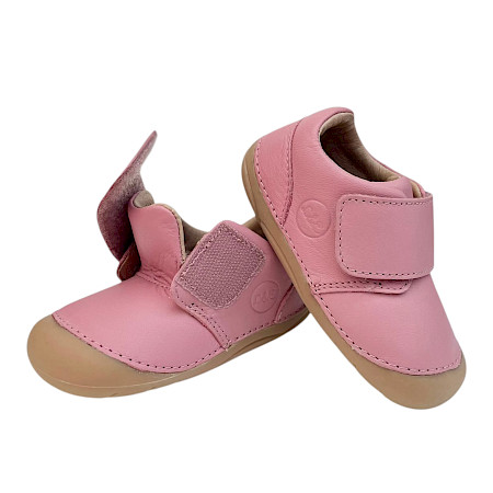 Lotta & Emil Mini Step Lauflernschuh in Rosé aus hochwertigem Echtleder mit praktischem Klettverschluss. Ultraleichter und weicher Erstlingsschuh für Kinder in den Größen 20 bis 22 – ideal für... Lotta & Emil Mini Step Lauflernschuh in Rosé aus hochwertigem Echtleder mit praktischem Klettverschluss. Ultraleichter und weicher Erstlingsschuh für Kinder in den Größen 20 bis 22 – ideal für...