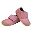 Lotta & Emil Mini Step Lauflernschuh in Rosé aus hochwertigem Echtleder mit praktischem Klettverschluss. Ultraleichter und weicher Erstlingsschuh für Kinder in den Größen 20 bis 22 – ideal für die ersten Schritte und erhältlich bei Kassedy.de. ?