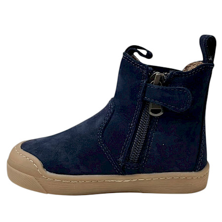 Lotta & Emil First Step Janne Winter Kinder-Lauflernschuh in Dunkelblau mit buntem Sternenmuster, warmem Futter, flexibler Sohle, Reißverschluss und herausnehmbarer Innensohle – erhältlich bei... Lotta & Emil First Step Janne Winter Kinder-Lauflernschuh in Dunkelblau mit buntem Sternenmuster, warmem Futter, flexibler Sohle, Reißverschluss und herausnehmbarer Innensohle – erhältlich bei...