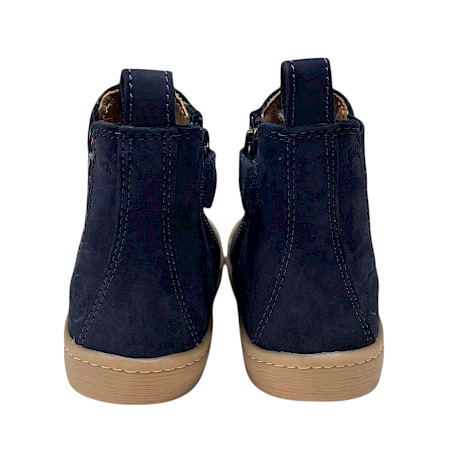 Lotta & Emil First Step Janne Winter Kinder-Lauflernschuh in Dunkelblau mit buntem Sternenmuster, warmem Futter, flexibler Sohle, Reißverschluss und herausnehmbarer Innensohle – erhältlich bei... Lotta & Emil First Step Janne Winter Kinder-Lauflernschuh in Dunkelblau mit buntem Sternenmuster, warmem Futter, flexibler Sohle, Reißverschluss und herausnehmbarer Innensohle – erhältlich bei...