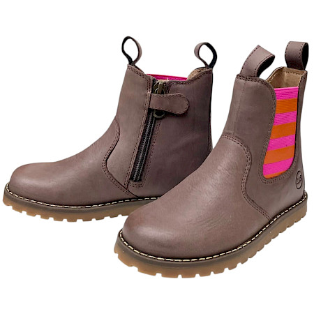 Lotta & Emil Chelsea Boot aus Ölleder mit Lederfutter, herausnehmbarer Innensohle und elastischem Einsatz in Pink und Orange. Lotta & Emil Chelsea Boot aus Ölleder mit Lederfutter, herausnehmbarer Innensohle und elastischem Einsatz in Pink und Orange.