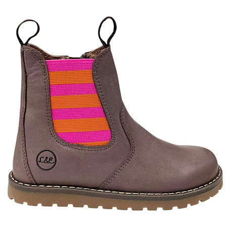 Lotta & Emil Chelsea Boot aus Ölleder mit Lederfutter, herausnehmbarer Innensohle und elastischem Einsatz in Pink und Orange. Lotta & Emil Chelsea Boot aus Ölleder mit Lederfutter, herausnehmbarer Innensohle und elastischem Einsatz in Pink und Orange.