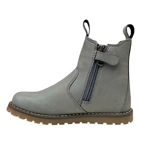Lotta & Emil Chelsea Boot in Flieder und Grün aus Ölleder, kaltgefütterter Unisex-Kinderboot mit elastischem Einsatz, herausnehmbarer Innensohle und Profilsohle. Lotta & Emil Chelsea Boot in Flieder und Grün aus Ölleder, kaltgefütterter Unisex-Kinderboot mit elastischem Einsatz, herausnehmbarer Innensohle und Profilsohle.