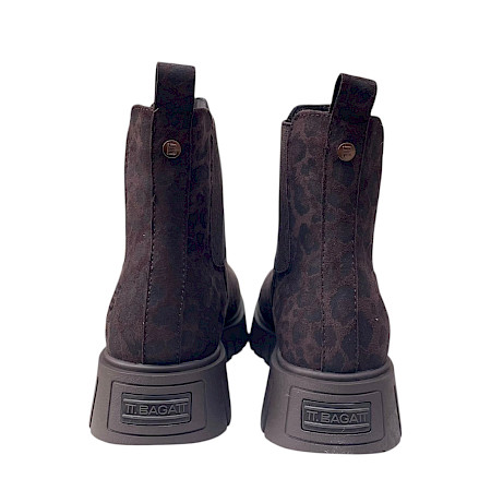 TT.BAGATT AO1 Damen-Chelsea-Boot in Animal Print/Dark Brown aus hochwertigem Lederimitat mit elastischen Seiteneinsätzen, Zuglasche und ultraleichter profilierter Chunky-Sohle – dunkelbrauner... TT.BAGATT AO1 Damen-Chelsea-Boot in Animal Print/Dark Brown aus hochwertigem Lederimitat mit elastischen Seiteneinsätzen, Zuglasche und ultraleichter profilierter Chunky-Sohle – dunkelbrauner...