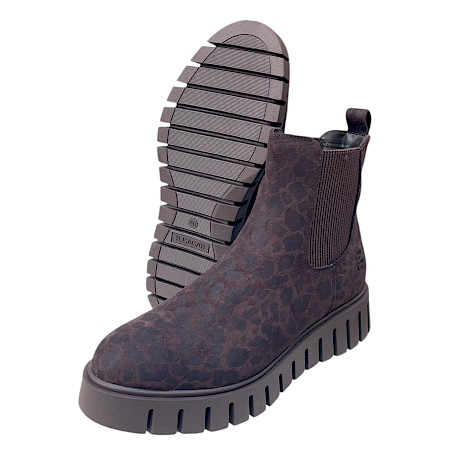 TT.BAGATT AO1 Damen-Chelsea-Boot in Animal Print/Dark Brown aus hochwertigem Lederimitat mit elastischen Seiteneinsätzen, Zuglasche und ultraleichter profilierter Chunky-Sohle – dunkelbrauner... TT.BAGATT AO1 Damen-Chelsea-Boot in Animal Print/Dark Brown aus hochwertigem Lederimitat mit elastischen Seiteneinsätzen, Zuglasche und ultraleichter profilierter Chunky-Sohle – dunkelbrauner...