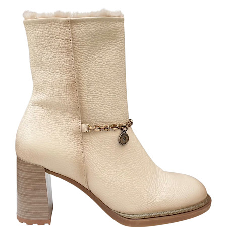 Hispanitas PHI265161 Alabama Damen-Stiefelette in Beige aus weich genarbtem Leder mit warmem Futter, goldfarbener Schmuckkette, seitlichem Reißverschluss und femininem Blockabsatz – elegante beige... Hispanitas PHI265161 Alabama Damen-Stiefelette in Beige aus weich genarbtem Leder mit warmem Futter, goldfarbener Schmuckkette, seitlichem Reißverschluss und femininem Blockabsatz – elegante beige...