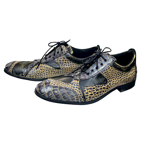 Kristofer 1401 Herren-Schnürschuh in Schwarz und Gelb mit außergewöhnlicher Reptil- und Kroko-Optik, verschiedenen Lederstrukturen und schwarzer Schnürung – extravaganter Herrenschuh bei... Kristofer 1401 Herren-Schnürschuh in Schwarz und Gelb mit außergewöhnlicher Reptil- und Kroko-Optik, verschiedenen Lederstrukturen und schwarzer Schnürung – extravaganter Herrenschuh bei...