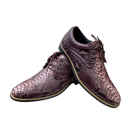 Kristofer 1412 Herren-Schnürschuh in Lila und Bordeaux mit markanter Reptil-Optik, unterschiedlichen Lederstrukturen und eleganter Linienführung – extravaganter Herrenschuh bei kassedy.de. Kristofer 1412 Herren-Schnürschuh in Lila und Bordeaux mit markanter Reptil-Optik, unterschiedlichen Lederstrukturen und eleganter Linienführung – extravaganter Herrenschuh bei kassedy.de.