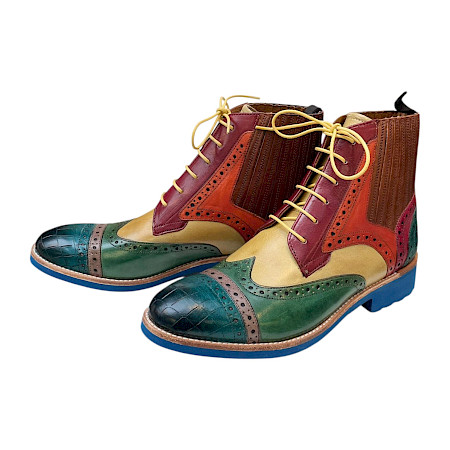 Melvin & Hamilton Amelie 17 Damen-Boot Artikel 108888 in Grün, Rot und Royalblau mit mehrfarbigem Lederdesign, Brogue-Details, Schnürung, Gummizug-Einsatz und auffälliger blauer Sohle – ultra... Melvin & Hamilton Amelie 17 Damen-Boot Artikel 108888 in Grün, Rot und Royalblau mit mehrfarbigem Lederdesign, Brogue-Details, Schnürung, Gummizug-Einsatz und auffälliger blauer Sohle – ultra...
