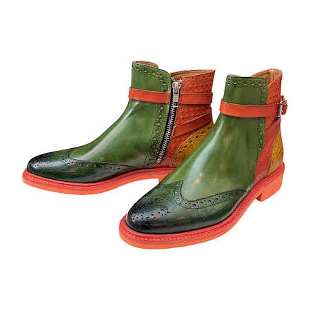 Melvin & Hamilton Selina 25 Artikel 135045 Damen-Stiefelette in Grün und Orange mit pflanzlich gegerbtem Leder, Brogue-Details, polierter Oberfläche und auffälliger orangefarbener Sohle –... Melvin & Hamilton Selina 25 Artikel 135045 Damen-Stiefelette in Grün und Orange mit pflanzlich gegerbtem Leder, Brogue-Details, polierter Oberfläche und auffälliger orangefarbener Sohle –...