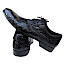 Kristofer 1412 Herren-Schnürschuh in Schwarz mit glänzendem Kroko- und Reptilmuster, schwarzen Lederdetails, klassischer Schnürung und eleganter Silhouette – außergewöhnlicher schwarzer Herrenschuh bei kassedy.de.