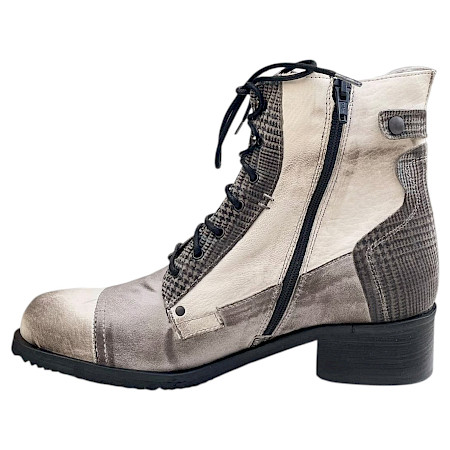 Charme Etnic 62 Damen-Stiefelette aus Echtleder in Creme, Beige und Taupe mit Schnürung, seitlichem Reißverschluss, Fütterung und kleinem Absatz. Charme Etnic 62 Damen-Stiefelette aus Echtleder in Creme, Beige und Taupe mit Schnürung, seitlichem Reißverschluss, Fütterung und kleinem Absatz.