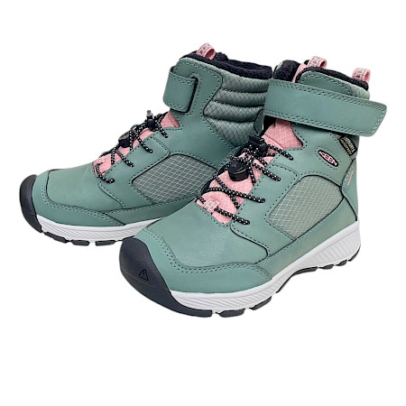KEEN 102 Kinderboot in Dark Forest/Rose, grüner Outdoor-Kinderschuh mit rosa Details, Schnellschnürung, Klettverschluss, gepolstertem Schaft, Zehenschutzkappe und profilierter Laufsohle –... KEEN 102 Kinderboot in Dark Forest/Rose, grüner Outdoor-Kinderschuh mit rosa Details, Schnellschnürung, Klettverschluss, gepolstertem Schaft, Zehenschutzkappe und profilierter Laufsohle –...