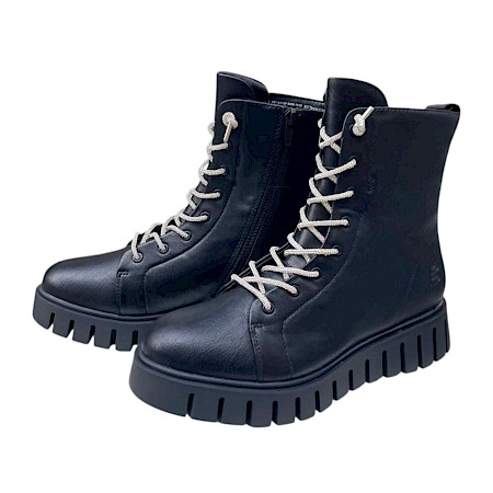 TT.BAGATT AO1 Damen-Boot in Black/Silver aus hochwertigem Lederimitat mit silberfarbener Schnürung, seitlichem Reißverschluss und schwarzer profilierter Chunky-Sohle – moderner Damen-Schnürboot... TT.BAGATT AO1 Damen-Boot in Black/Silver aus hochwertigem Lederimitat mit silberfarbener Schnürung, seitlichem Reißverschluss und schwarzer profilierter Chunky-Sohle – moderner Damen-Schnürboot...